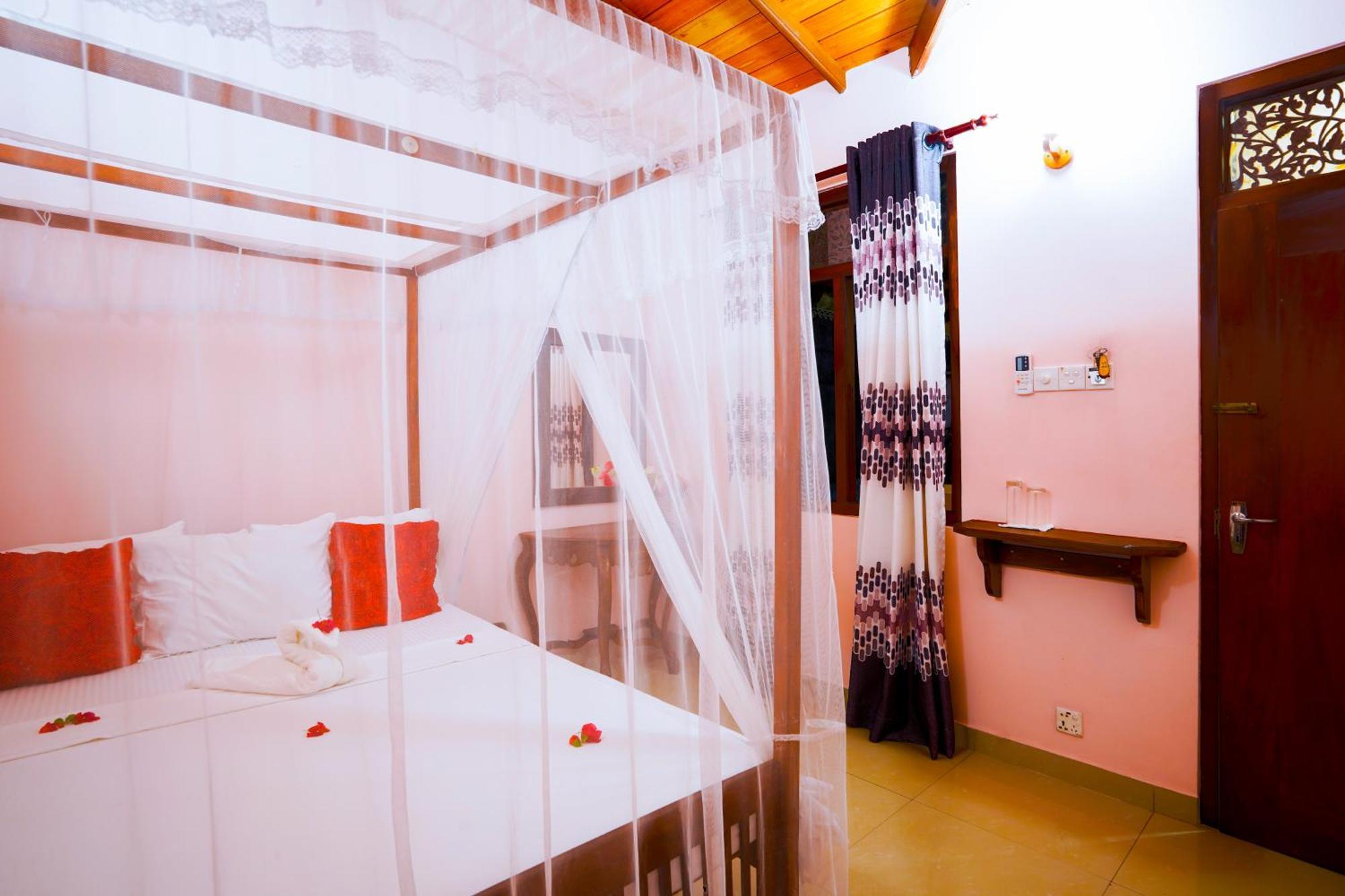 Frangipani Motel 갈레 외부 사진