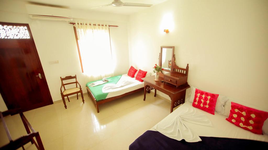 Frangipani Motel 갈레 외부 사진